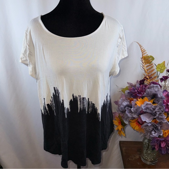 Alfani Tops - Alfani Black White Ombre Tee L Abstract Brushstroke Short Sleeve